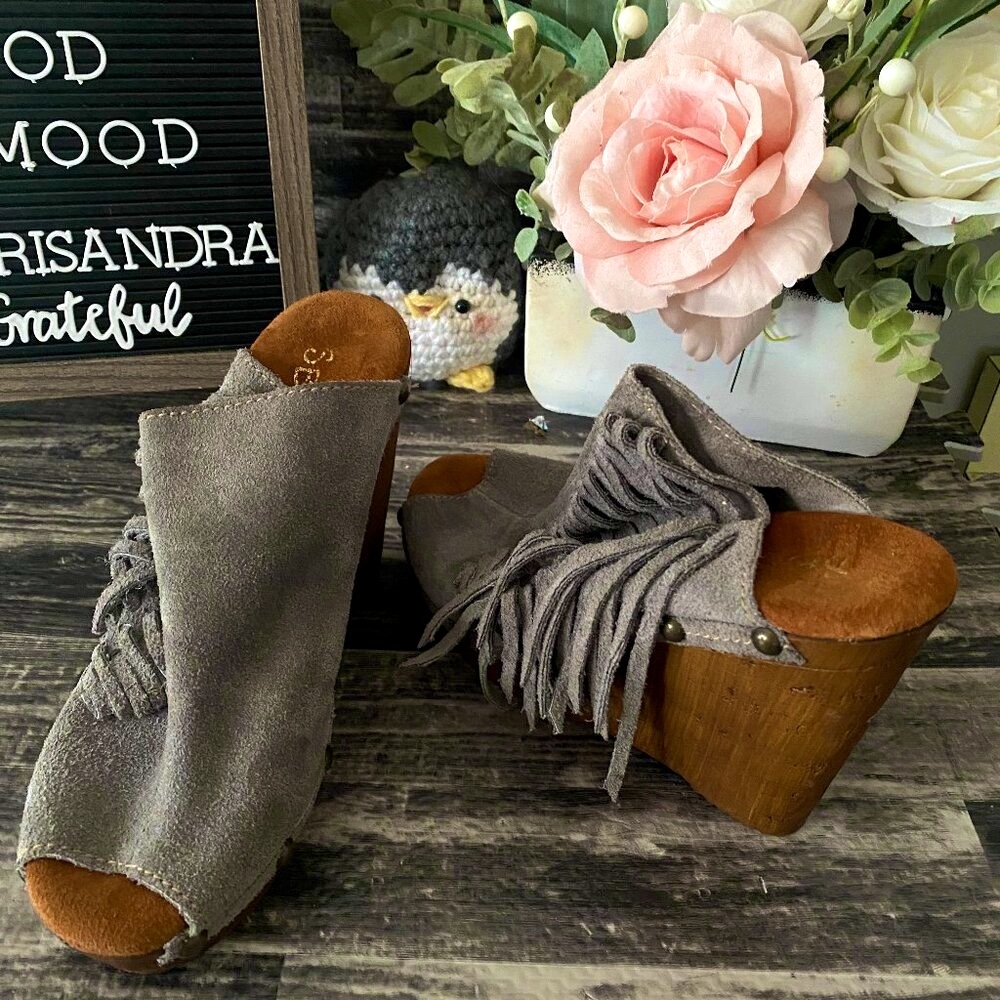 Sbicca Vintage Collection Grey Fringe Wedges | Soft Suede Feel Boho Heels sz 8